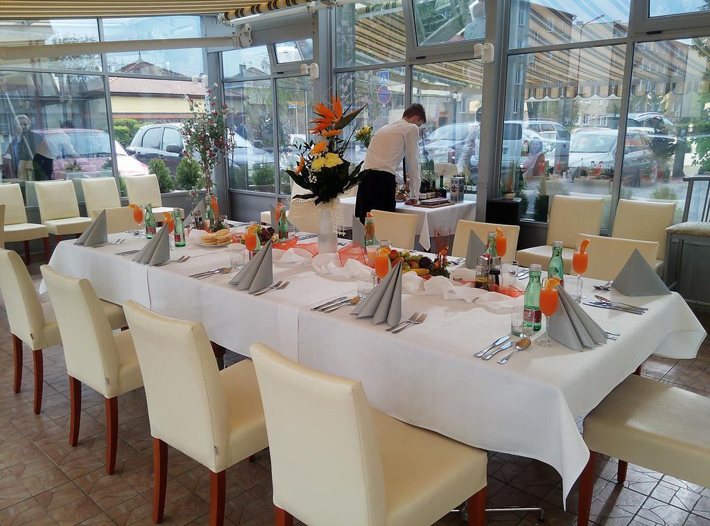 Hotel Artin Bardejov Ngoại thất bức ảnh